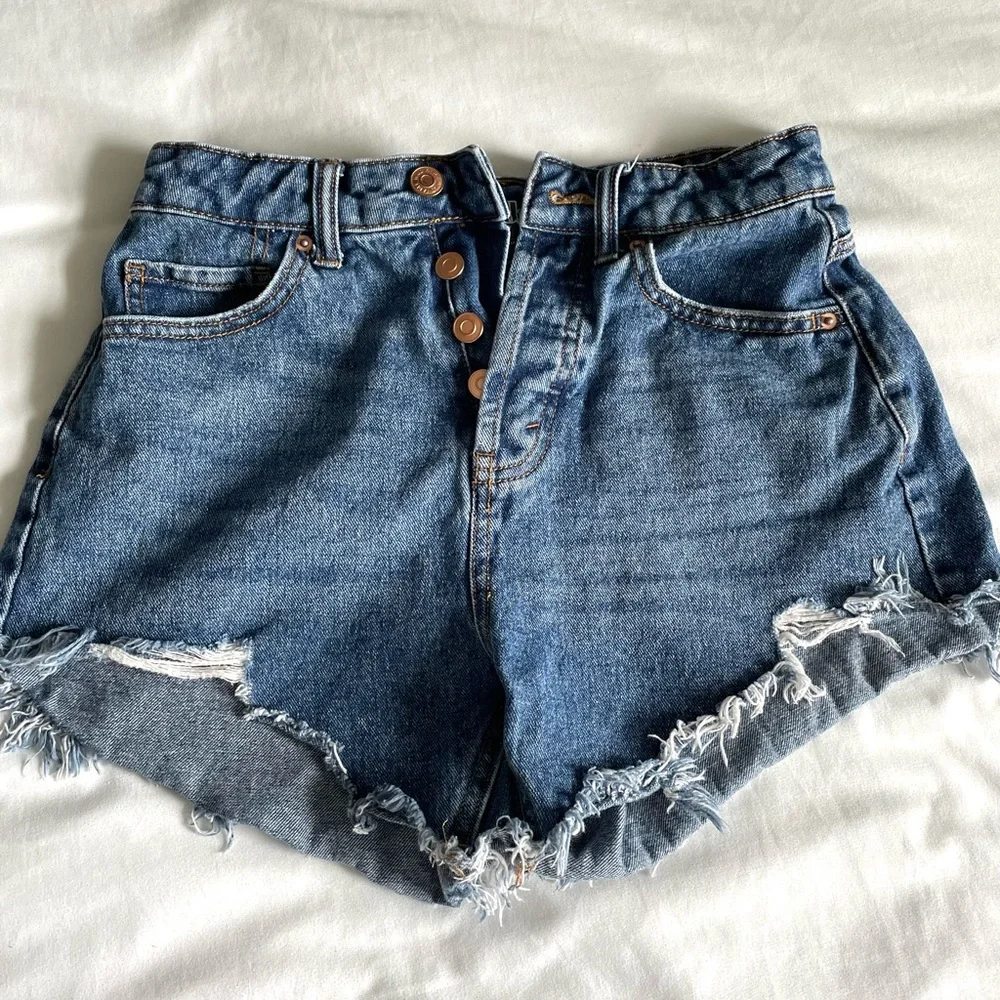 High waisted Wild Fabel cut off shorts - Picture 3 of 4